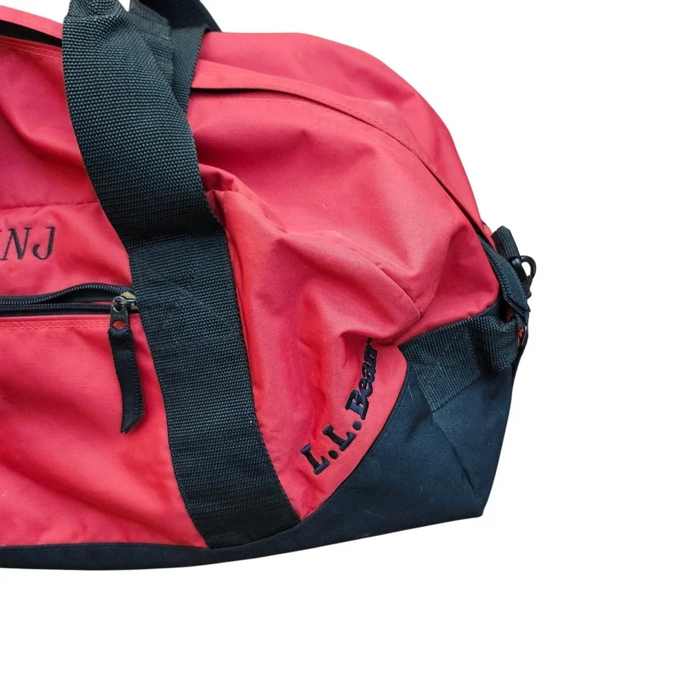 L.L.Bean Vtg Duffle Bag Travel Gym Carry On Red‎ Black USA adventure Gear Medium